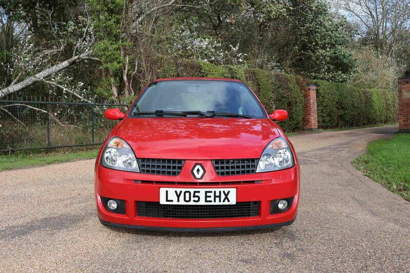 Imagen 4/34 de Renault Clio II RS 182 Cup (2005)