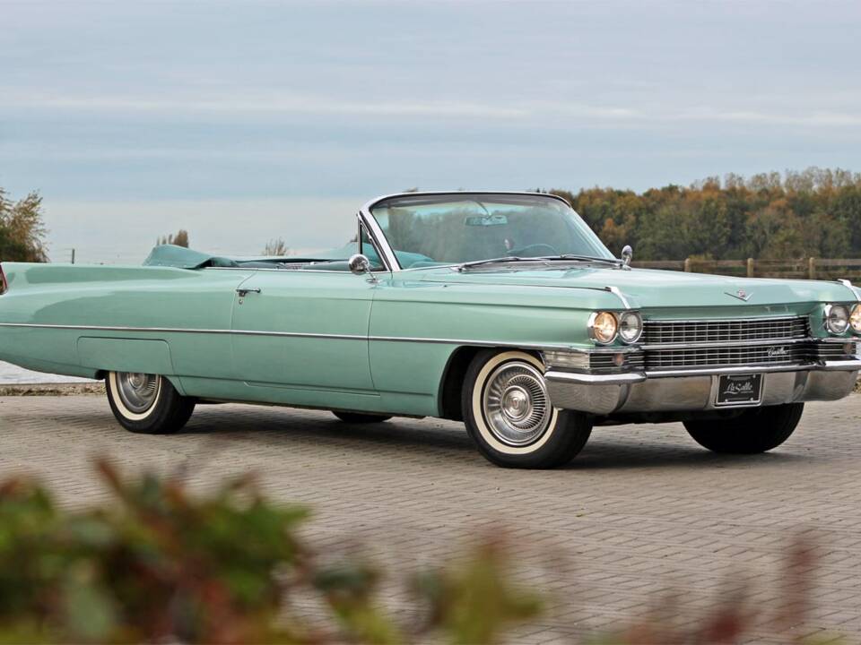 Image 1/29 of Cadillac 62 Convertible (1963)