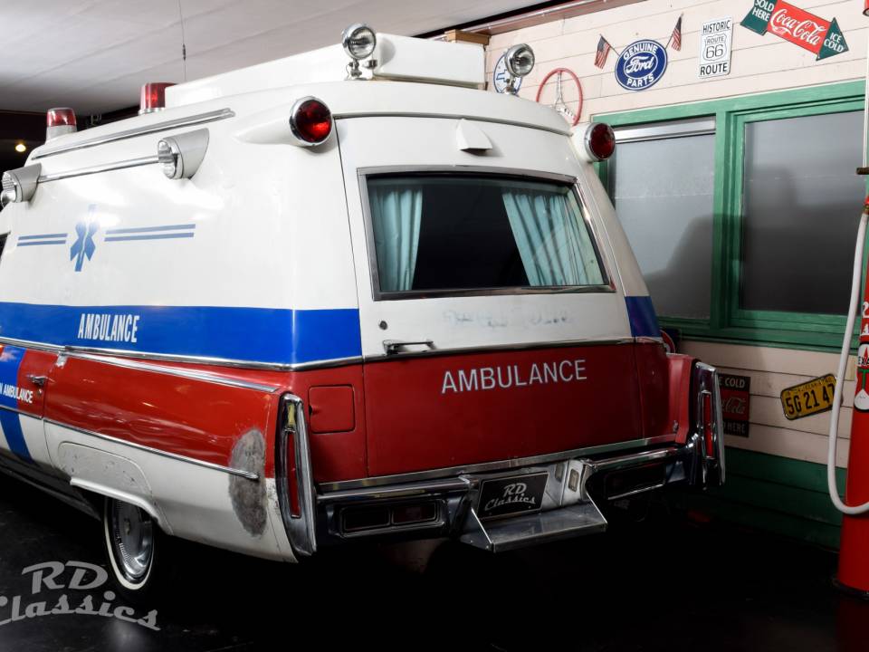 Afbeelding 4/50 van Cadillac Fleetwood 60 Ambulance (1975)