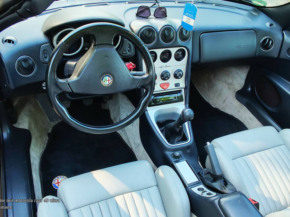 Bild 23/68 von Alfa Romeo Spider 2.0 Twin Spark 16V (2001)