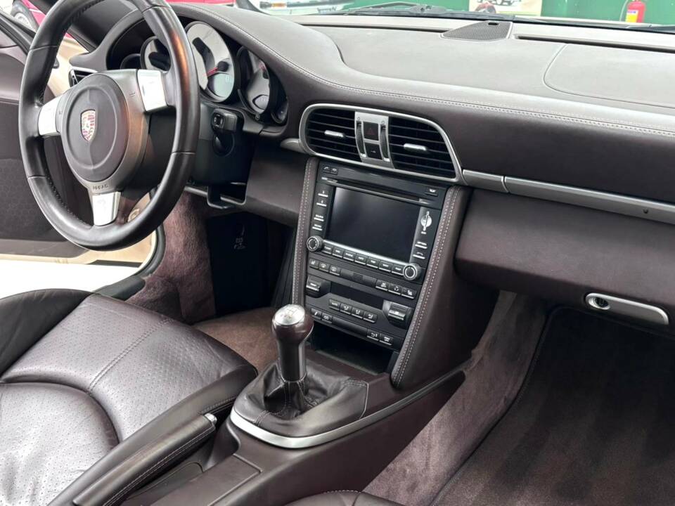 Bild 27/34 von Porsche 911 Carrera S (2010)