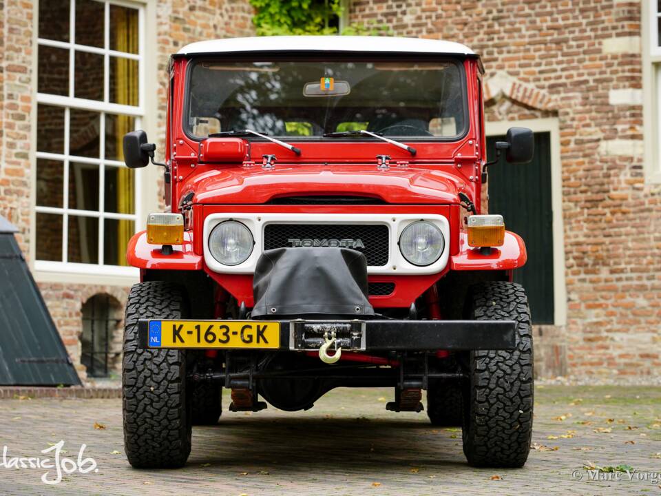 Immagine 1/47 di Toyota Land Cruiser FJ 45 (1980)