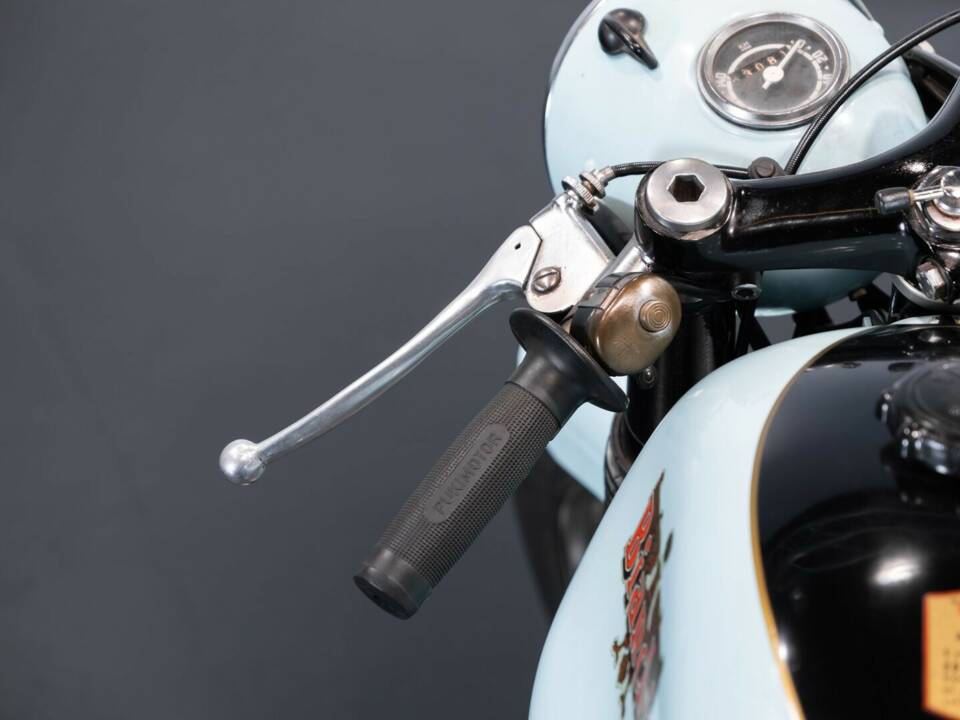 Image 13/50 of Bianchi 125 (1958)