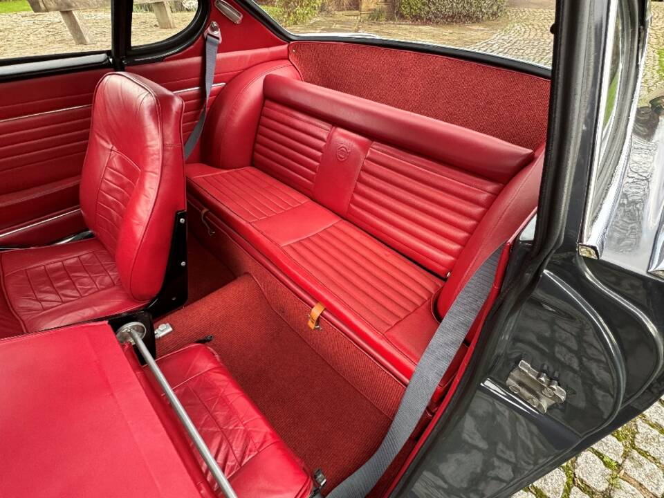 Image 20/28 of Volvo 1800 S (1965)