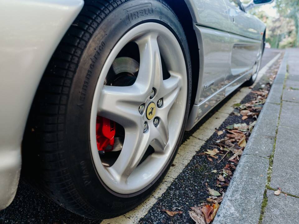 Bild 37/50 von Ferrari F 355 GTS (1998)