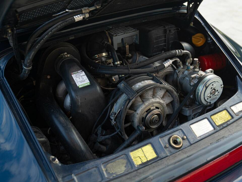 Bild 50/50 von Porsche 911 Carrera 3.2 (1989)