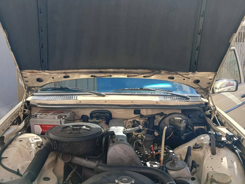 Bild 61/73 von Mercedes-Benz 300 D (1977)