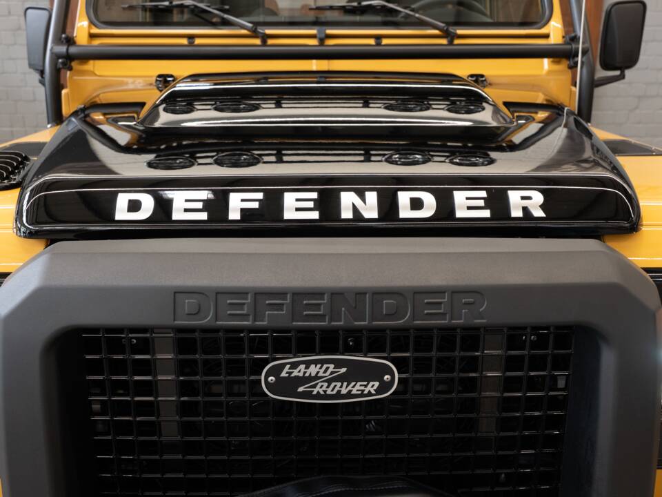 Image 39/47 of Land Rover Defender 90 Works V8 (2013)
