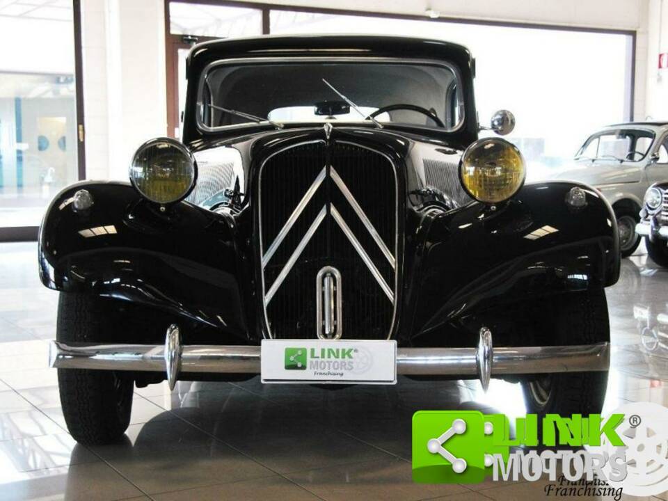 Bild 2/10 von Citroën Traction Avant 11 B (1954)