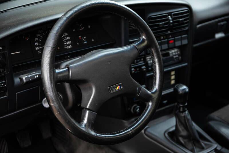 Bild 17/38 von Opel Omega 3,0i 24V (1992)