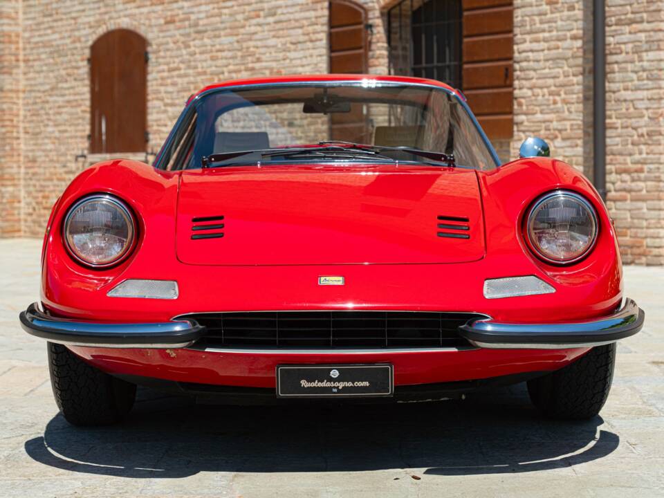 Image 3/50 de Ferrari Dino 246 GT (1971)