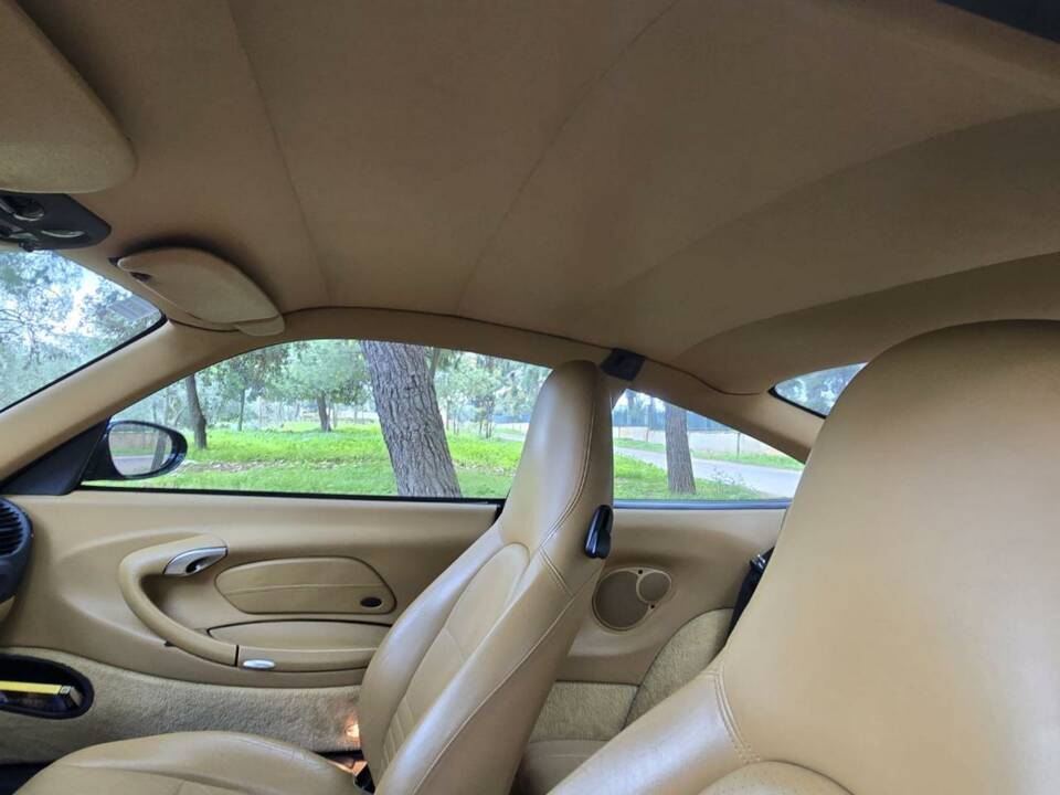 Image 26/43 of Porsche 911 Carrera (1999)