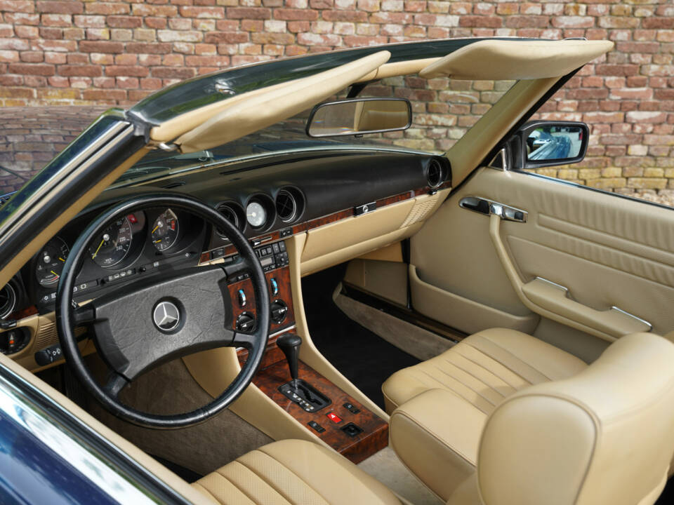 Immagine 25/50 di Mercedes-Benz 300 SL (1986)