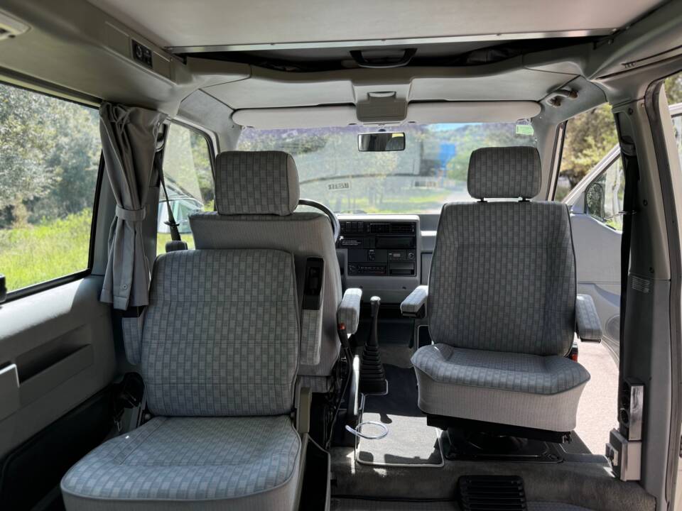 Immagine 30/36 di Volkswagen T4 Multivan 2.5 Syncro (1994)