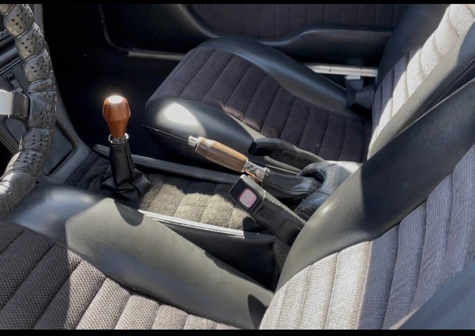 Image 15/20 of Volkswagen SP 2 1.7 (1974)