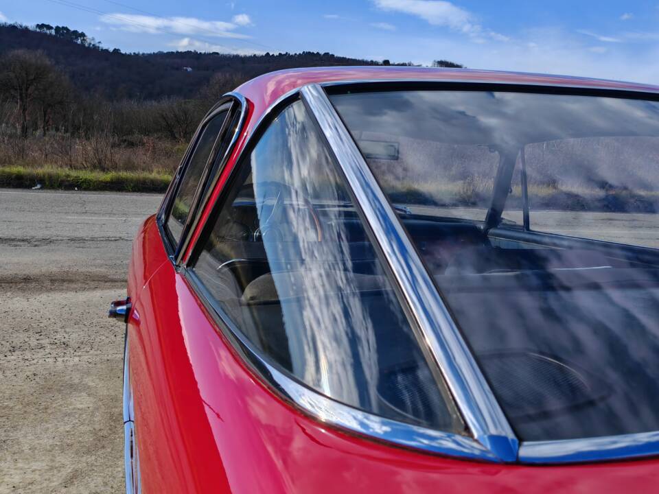 Afbeelding 19/50 van FIAT 2300 S Coupé (1967)