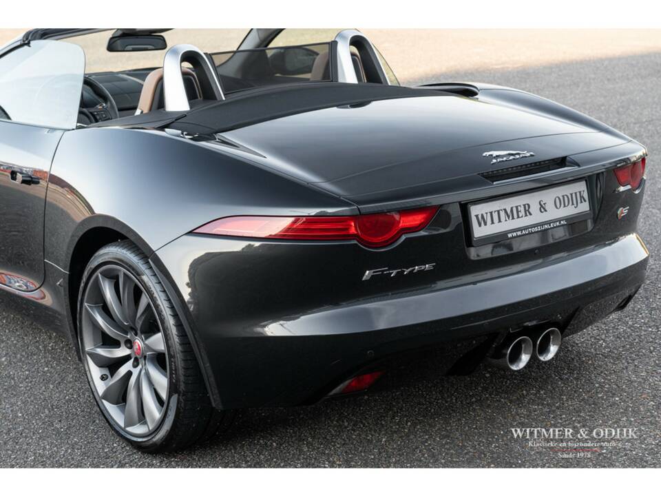 Image 28/37 de Jaguar F-Type S (2014)