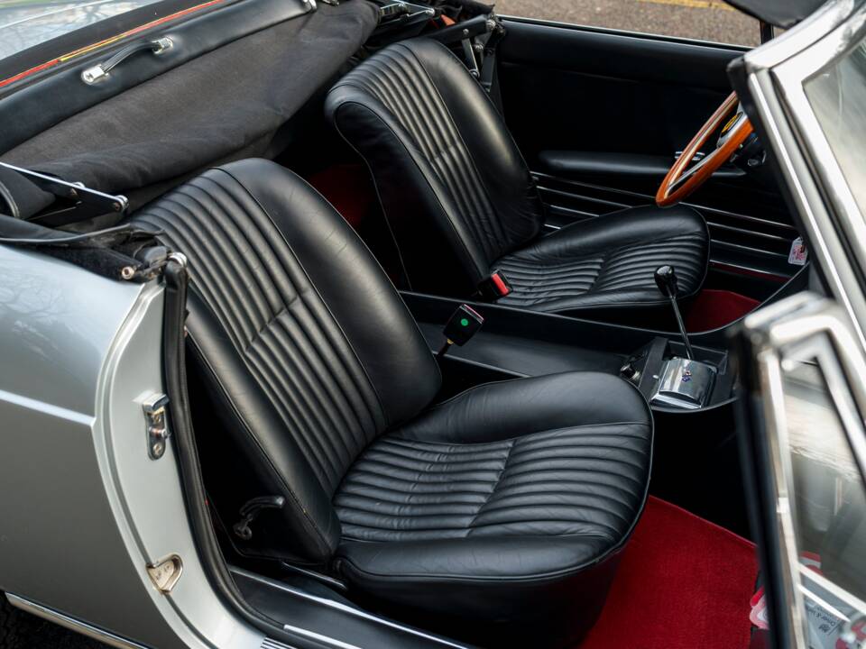 Bild 33/38 von Ferrari 275 GTS (1966)