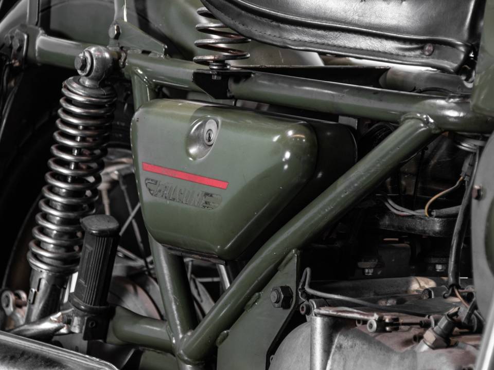Image 12/22 of Moto Guzzi DUMMY (1970)