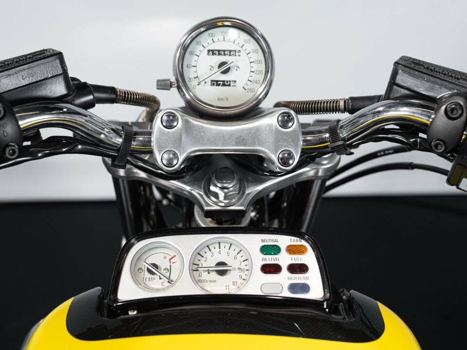 Bild 24/27 von Yamaha DUMMY (1999)