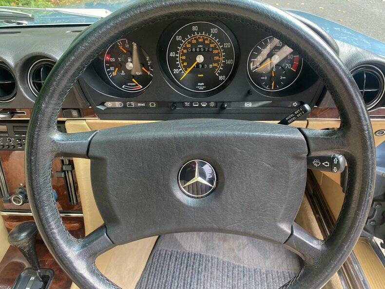 Image 33/50 de Mercedes-Benz 500 SL (1989)