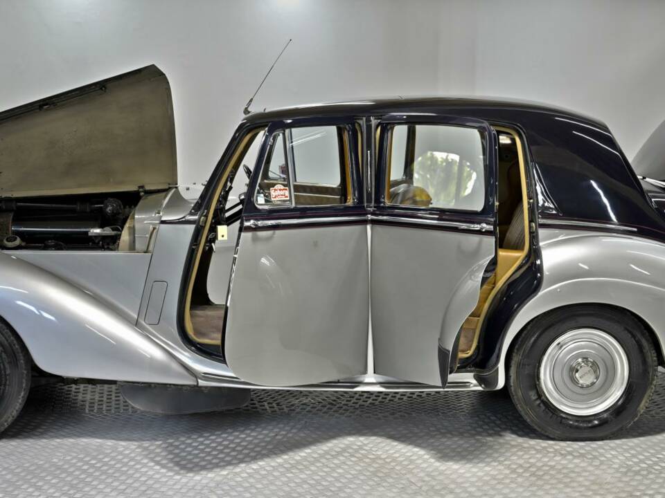 Bild 19/50 von Bentley R-Type Park Ward (1953)