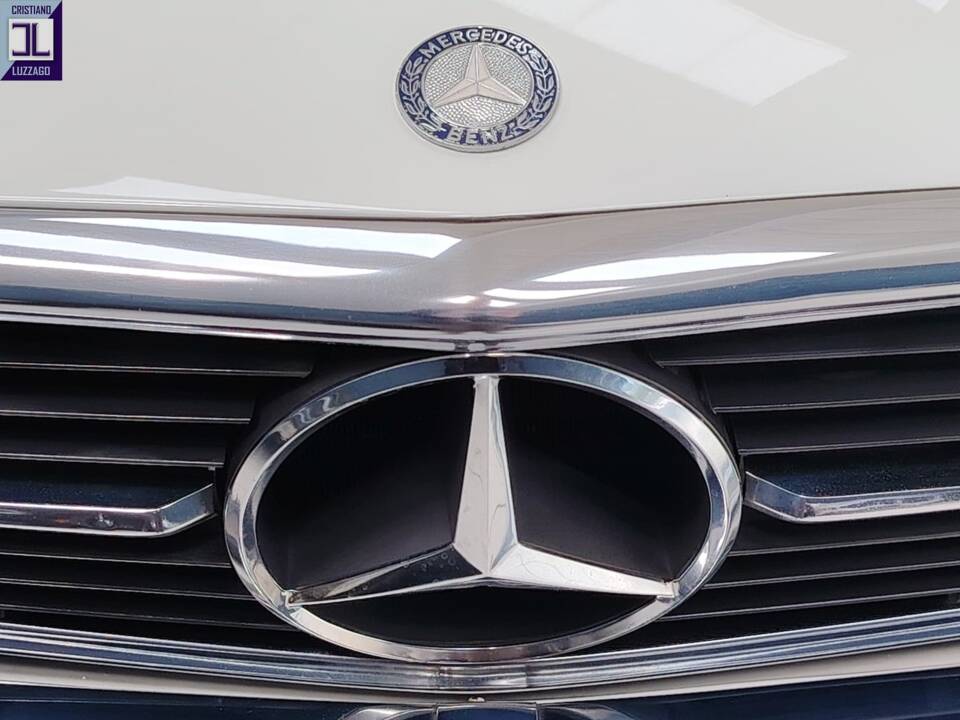 Image 13/53 of Mercedes-Benz 280 SL (1981)