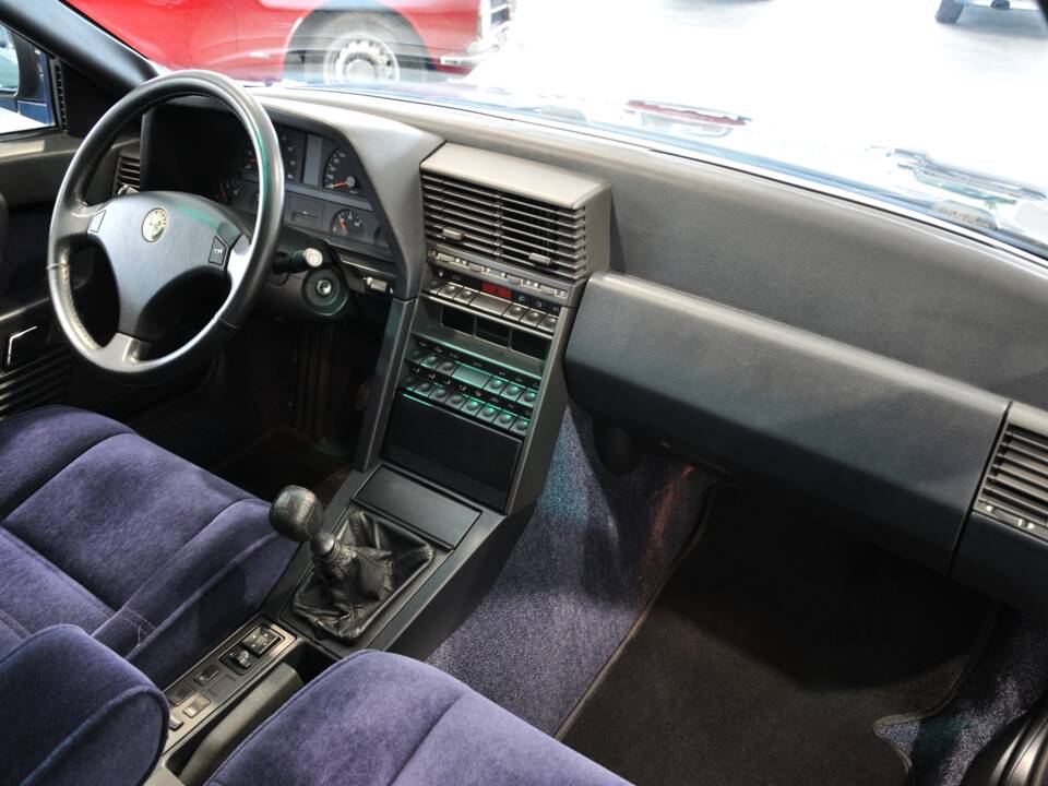 Image 23/26 of Alfa Romeo 164 2.0 Super V6 (1993)