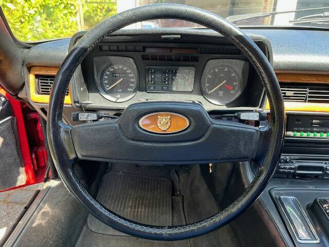 Image 8/8 de Jaguar XJ-S H.E. (1986)