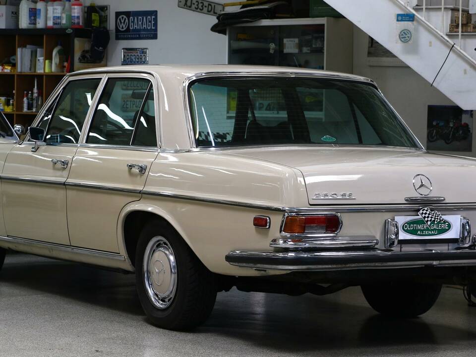 Immagine 8/27 di Mercedes-Benz 280 SE 4,5 (1971)