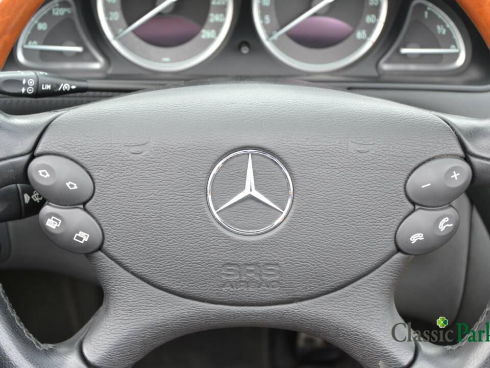 Immagine 43/50 di Mercedes-Benz SL 600 (2004)
