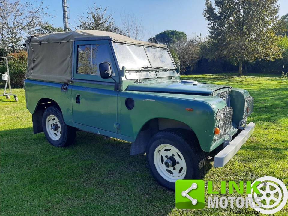 Image 1/10 of Land Rover 88 (1975)