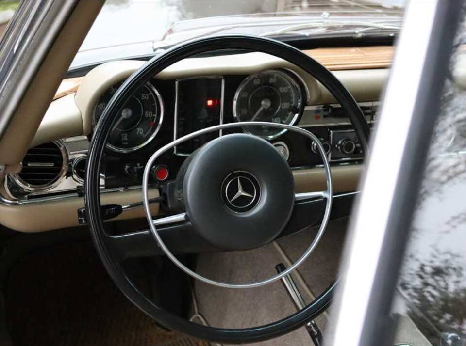 Imagen 41/45 de Mercedes-Benz 280 SL (1968)