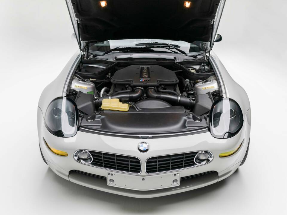 Image 70/80 of BMW Z8 (2000)