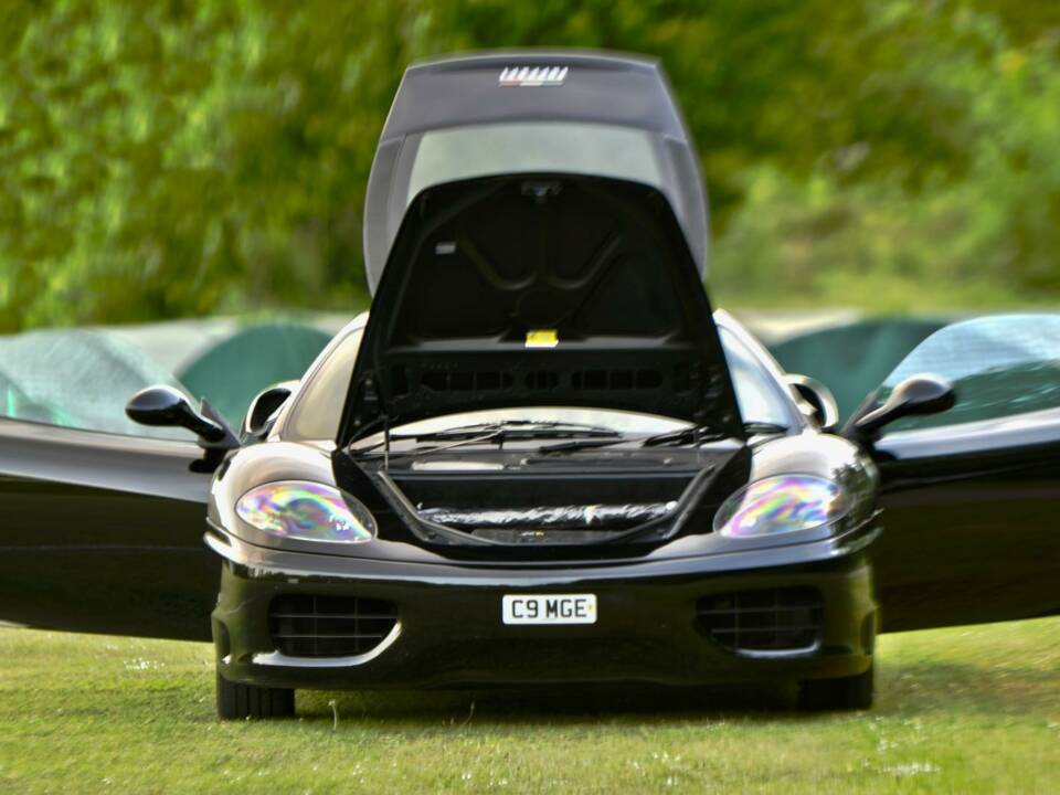 Bild 22/50 von Ferrari F 360 Modena (2000)