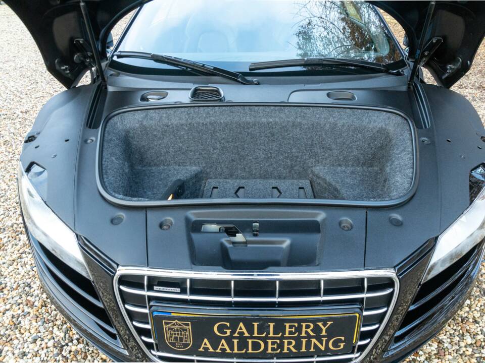 Image 12/50 de Audi R8 V10 (2011)
