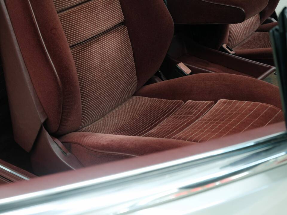 Bild 39/50 von Mercedes-Benz 560 SEC (1986)