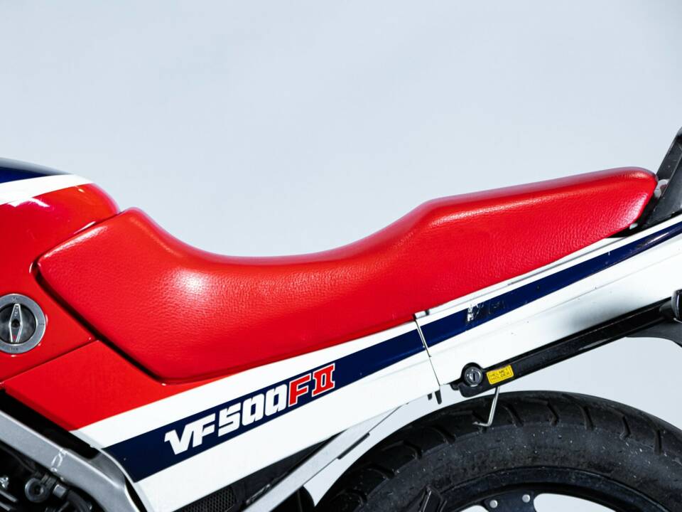 Immagine 33/50 di Honda VF 500 F (1986)
