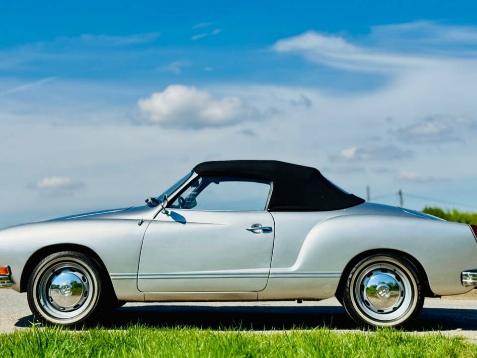 Image 2/7 of Volkswagen Karmann Ghia 1600 (1973)