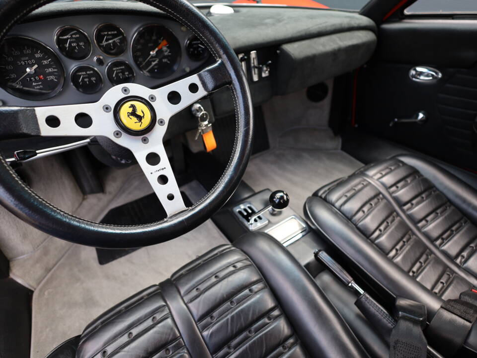 Bild 16/35 von Ferrari Dino 246 GT (1972)