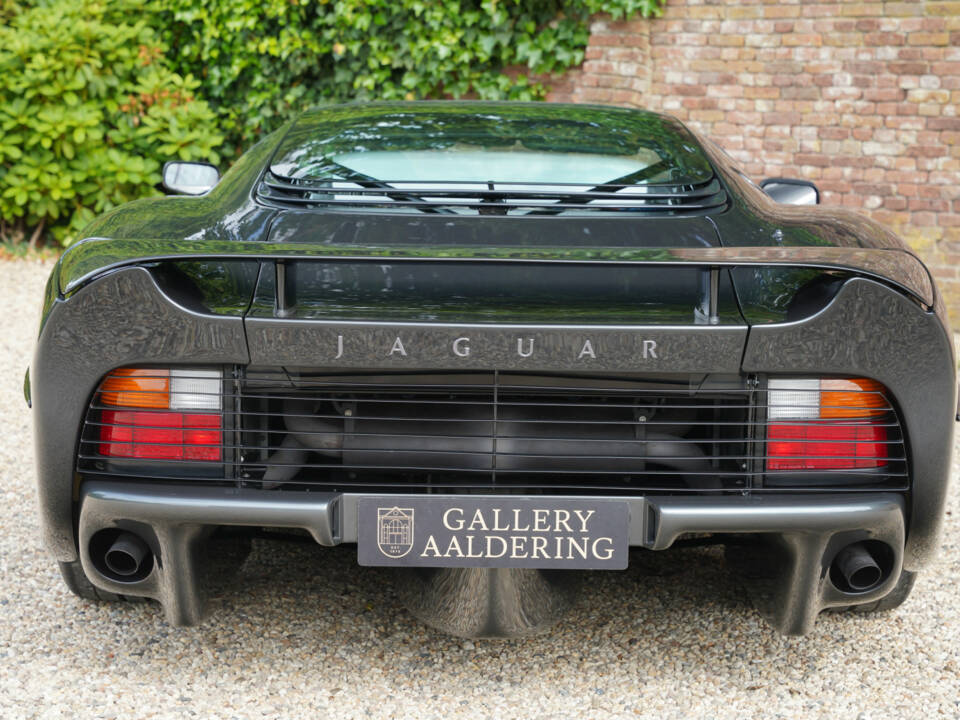 Image 43/50 of Jaguar XJ 220 (1993)