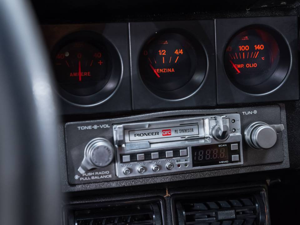 Bild 16/49 von Ferrari 512 BB (1976)