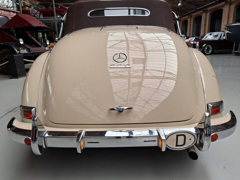 Bild 22/26 von Mercedes-Benz 220 Cabriolet A (1953)