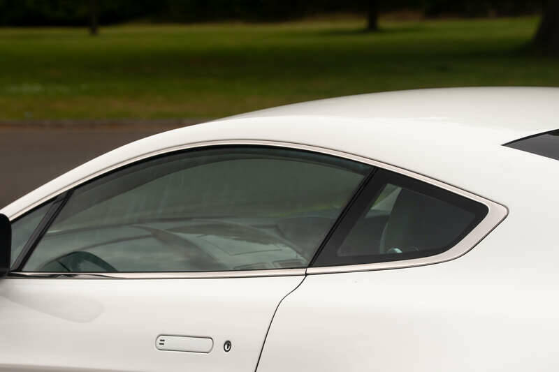 Bild 42/50 von Aston Martin V8 Vantage (2013)