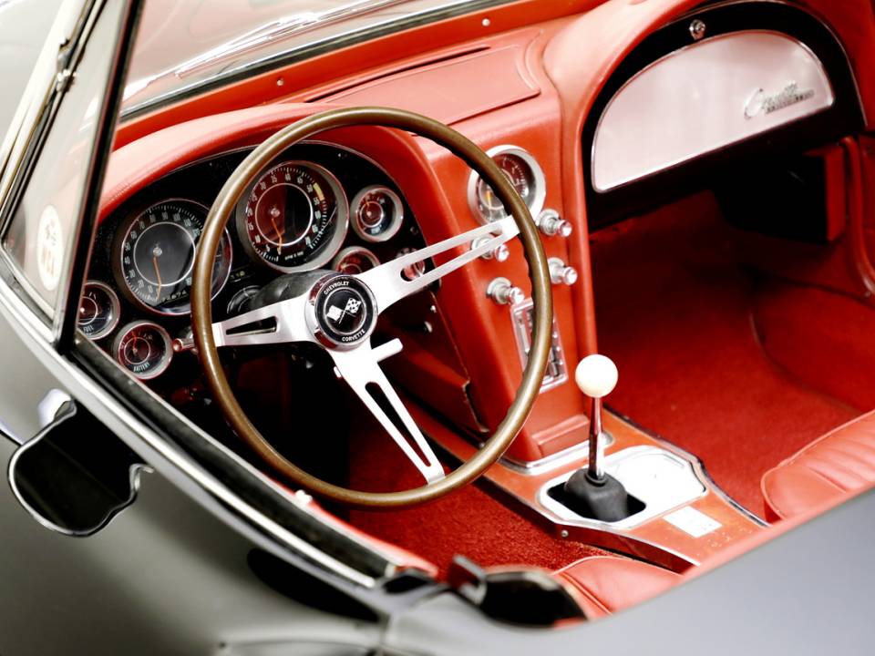 Image 9/25 de Chevrolet Corvette Sting Ray Convertible (1964)