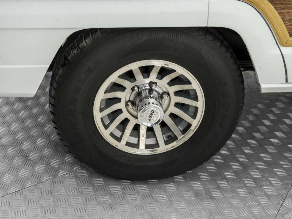 Afbeelding 35/50 van Jeep Wagoneer Limited (1982)