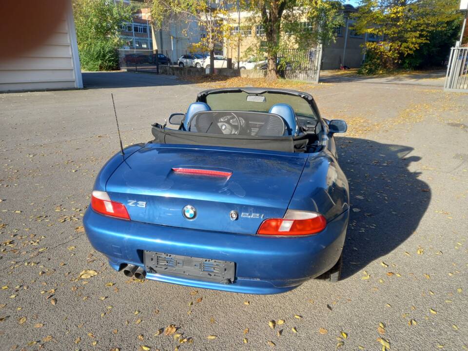 Bild 2/30 von BMW Z3 2.8i (2000)