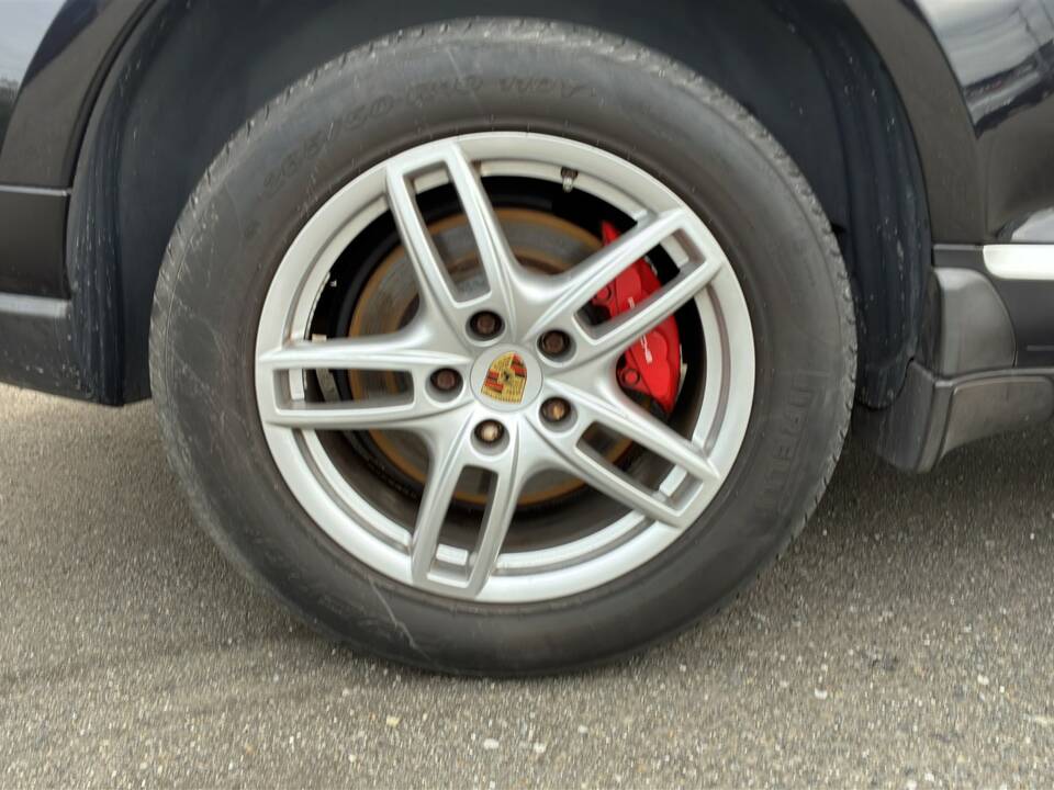 Image 50/50 of Porsche Cayenne Turbo (2007)