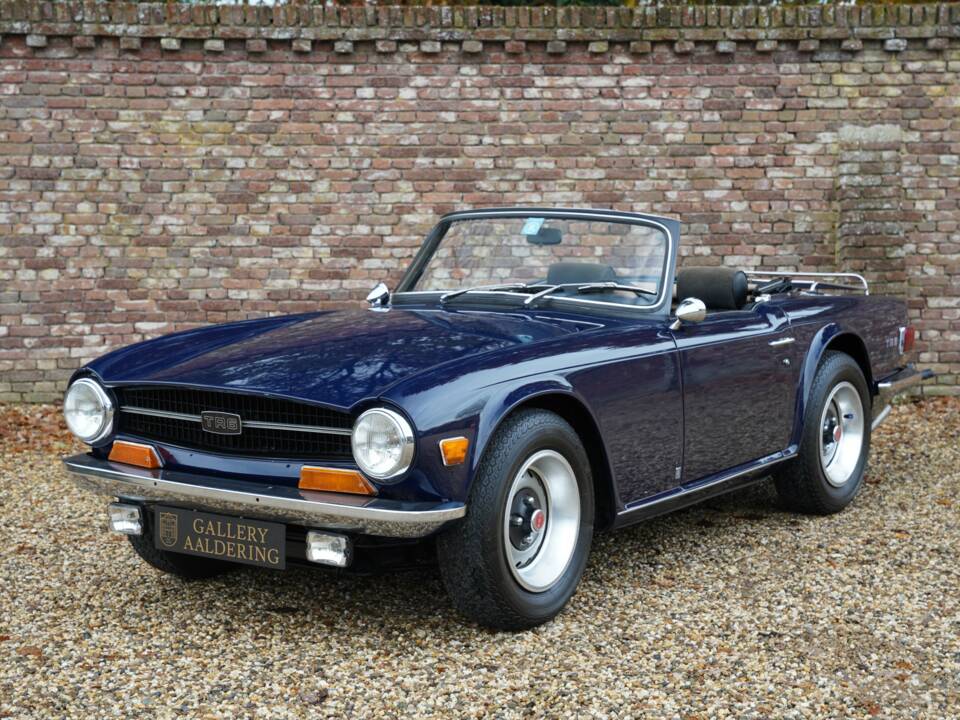 Image 41/50 of Triumph TR 6 PI (1972)