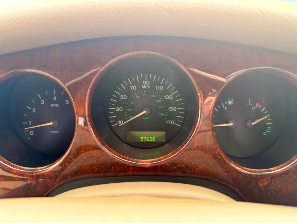 Bild 24/32 von Jaguar XJ 8 Sovereign (1999)